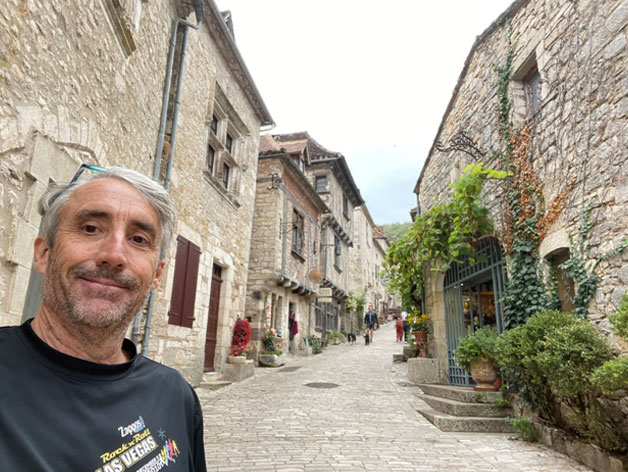 Typical street in St Cirq Lapopie